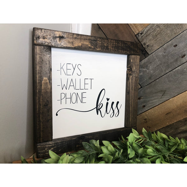 Keys, Wallet, Phone, Kiss